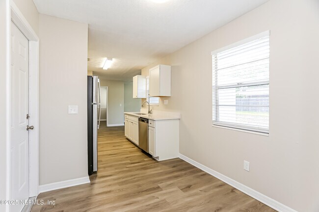 Building Photo - 2184 George Wythe Rd