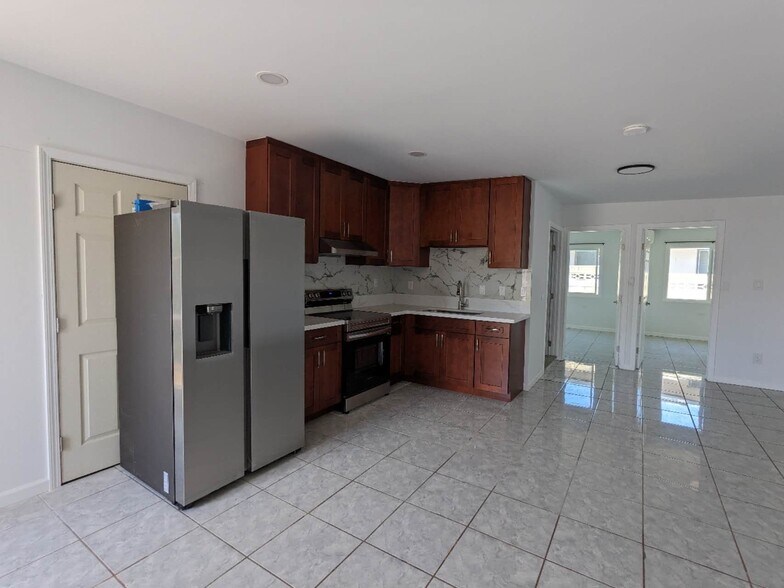 Kitchen and Living - 99-741 Hulumanu St