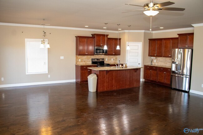 Building Photo - 213 Balota St