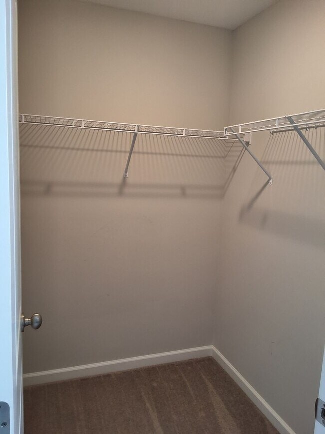 Building Photo - Knoxville 37934 - Farragut - Short term Lease Only - 3 bedroom, 2.5 bath home - Contact Sharon Ar...