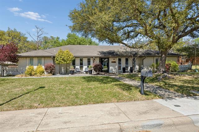 Building Photo - 6935 Town Bluff Dr