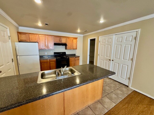 Building Photo - 1603 Evening Shade Dr