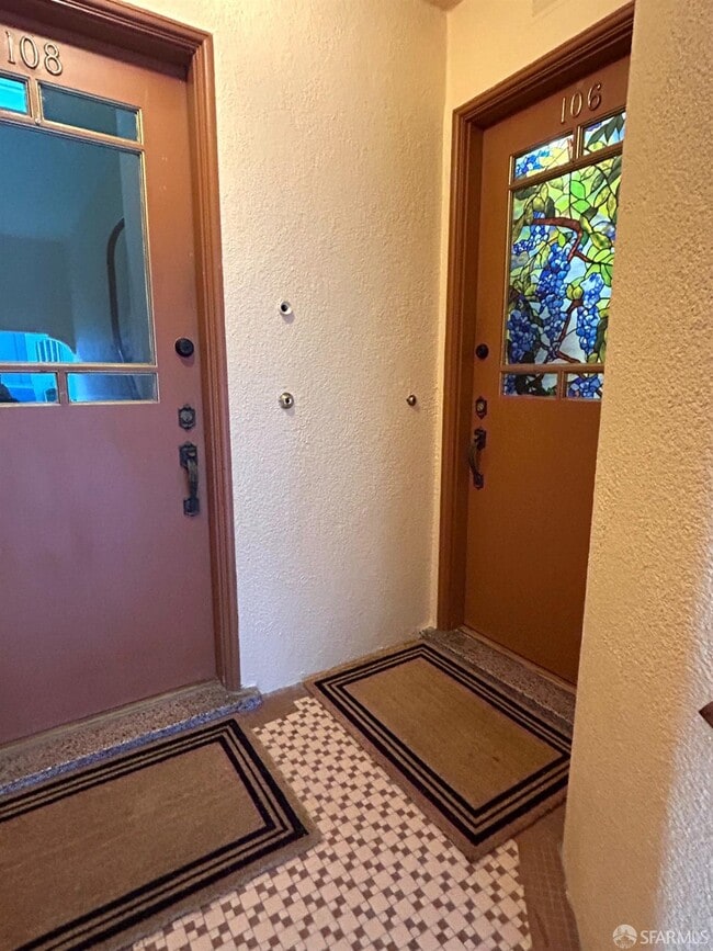 Building Photo - 106 Caselli Ave