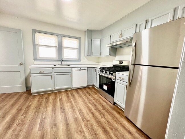 Building Photo - 201 Highland Ave