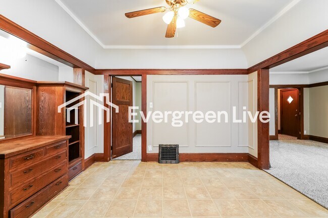 Building Photo - 2523 N 50th St