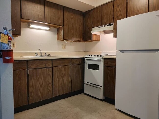 Building Photo - $900 | 1 Bedroom, 1 Bathroom Apartment | No Pets | Available for August 1st, 2026 Move In!