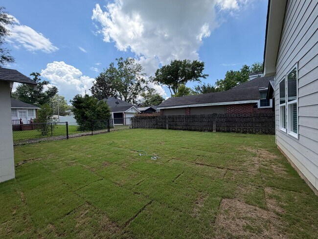 Building Photo - Brand New 3/2 House in Celanese- $1,995