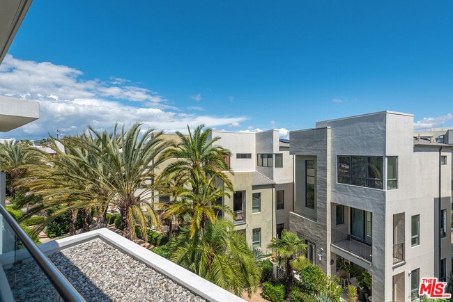 Building Photo - 5926 Firefly Pl