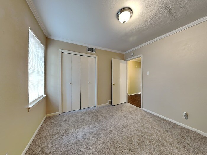 Building Photo - 614 Maydelle Ln