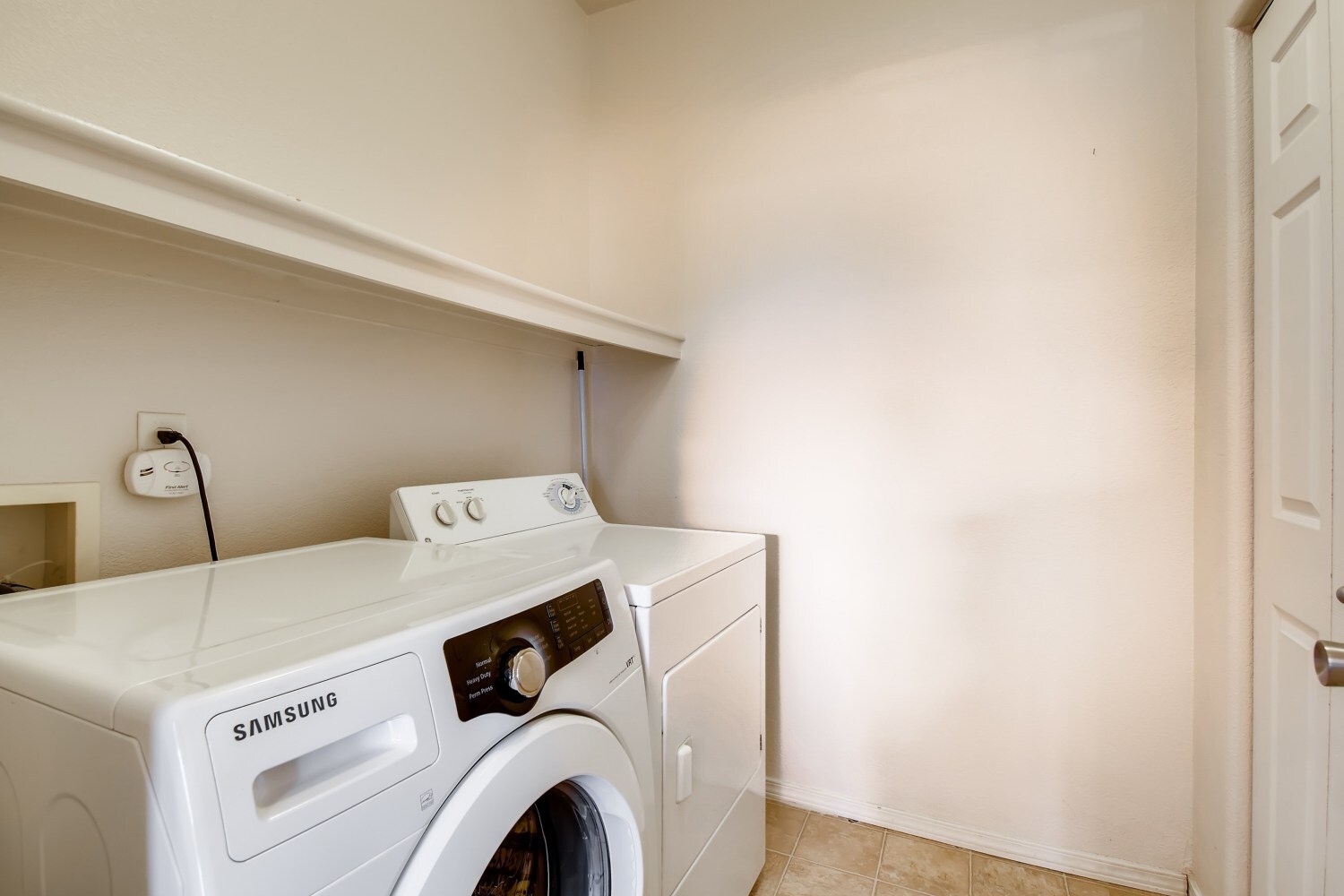 Laundry - 12711 Colorado Blvd