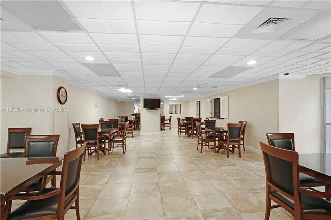 Building Photo - 3530 Mystic Pointe Dr