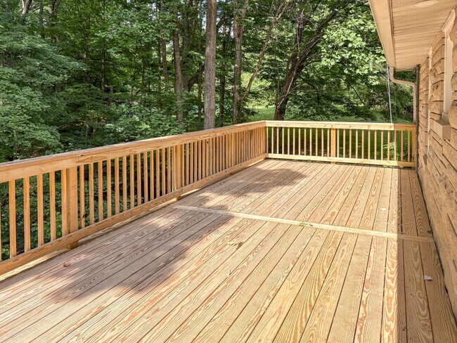 Building Photo - Single Family Residence