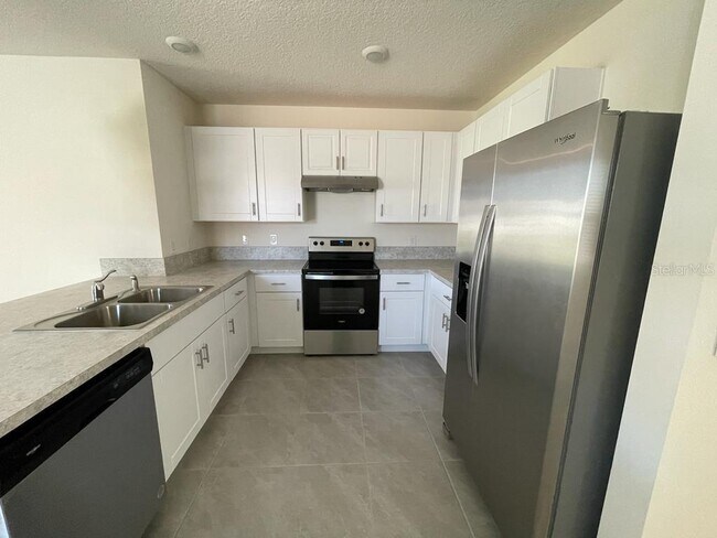 Building Photo - 1533 Quinta Rd