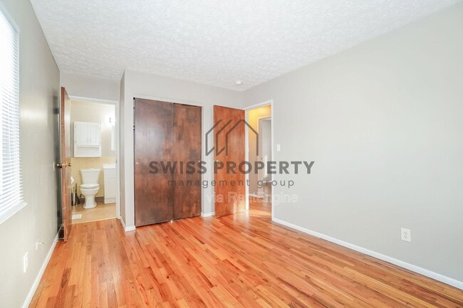 Building Photo - 2928 Landon Dr