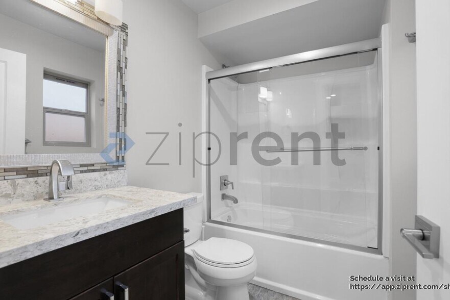 Building Photo - 17530 83rd Pl NE