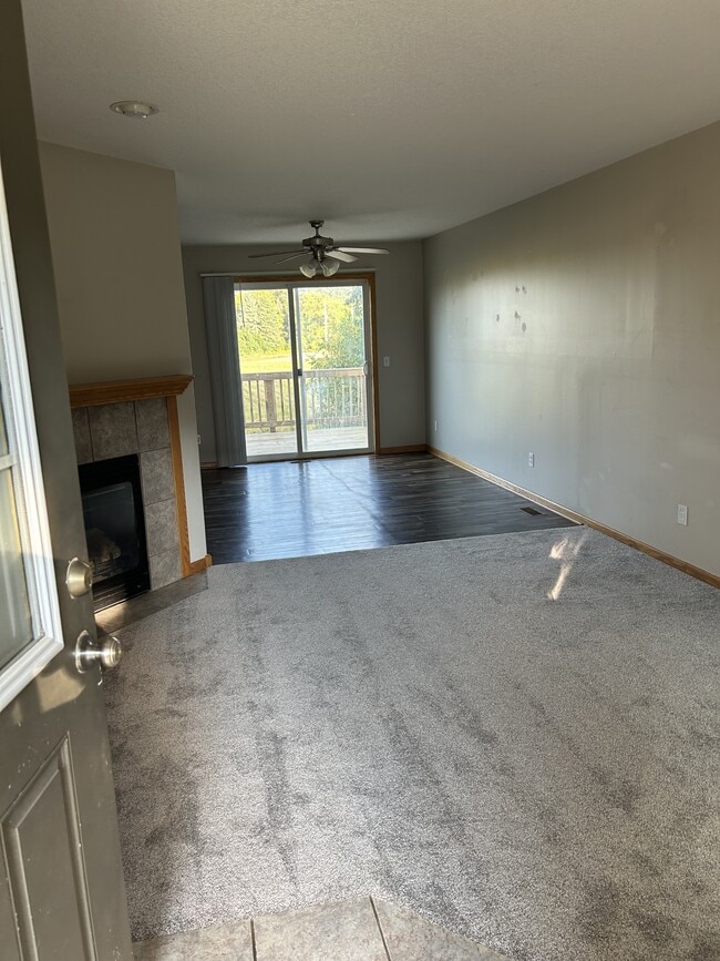 Building Photo - 1035 Petra Ct SW