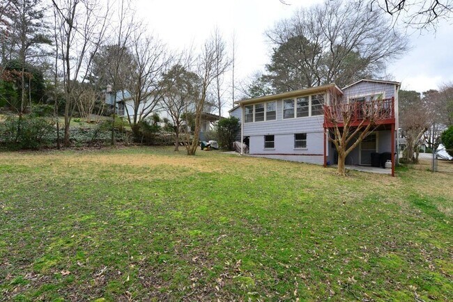 Building Photo - 1716 Beacon Hill Blvd NE