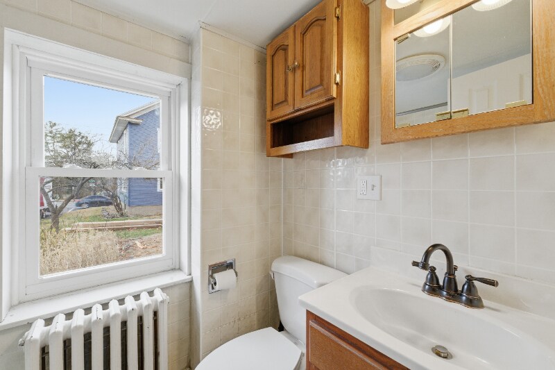 Building Photo - 4 Grandview St