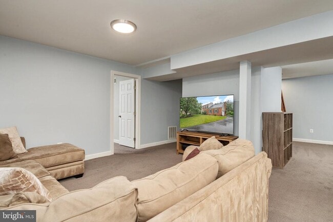 Building Photo - 119 Fordham Dr