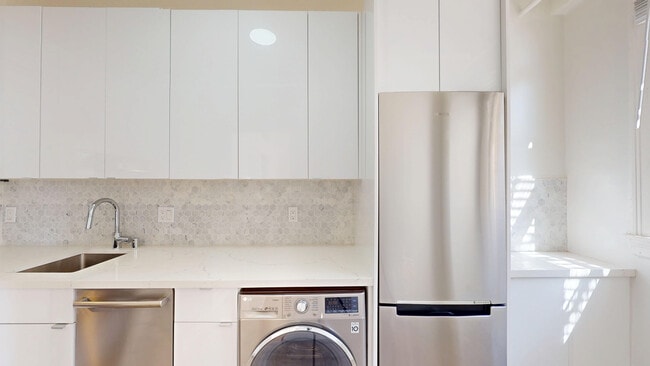 Building Photo - 522 Geary St