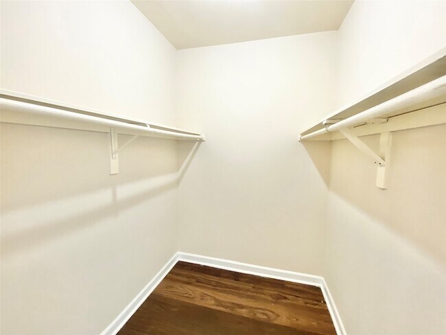 Building Photo - 8001 Rothington Rd