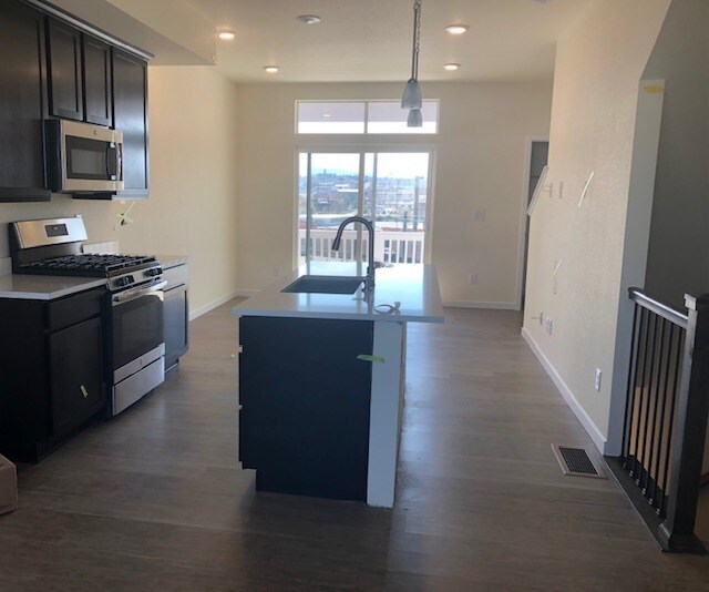 Building Photo - 2816 S Fox Ct