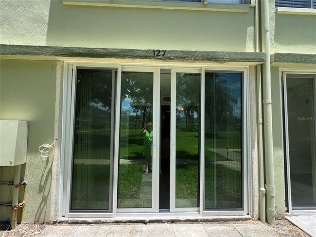 Building Photo - 4890 Bay St NE