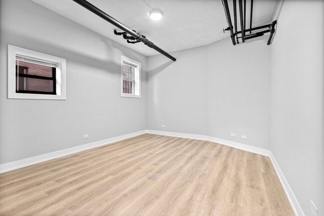 Building Photo - 1649 W Jonquil Terrace