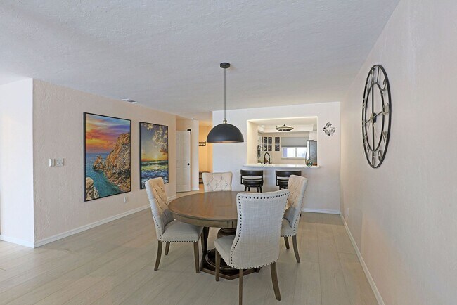 Building Photo - 11921 Seabreeze Cove Ln