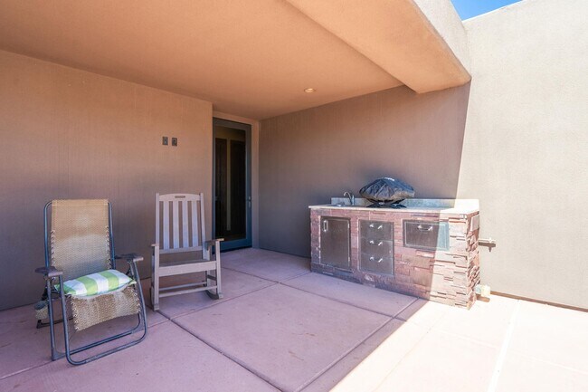 Building Photo - 1637 Olla Cir