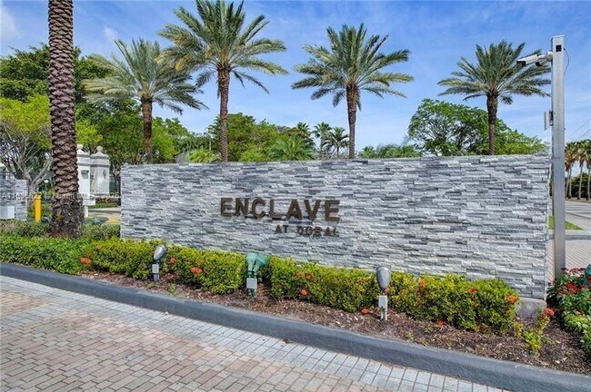 Primary Photo - 4320 NW 107th Ave