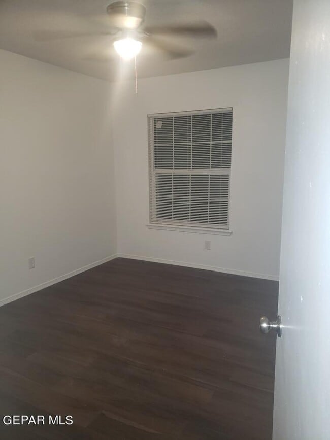 Building Photo - 5535 Oakbriar Cir