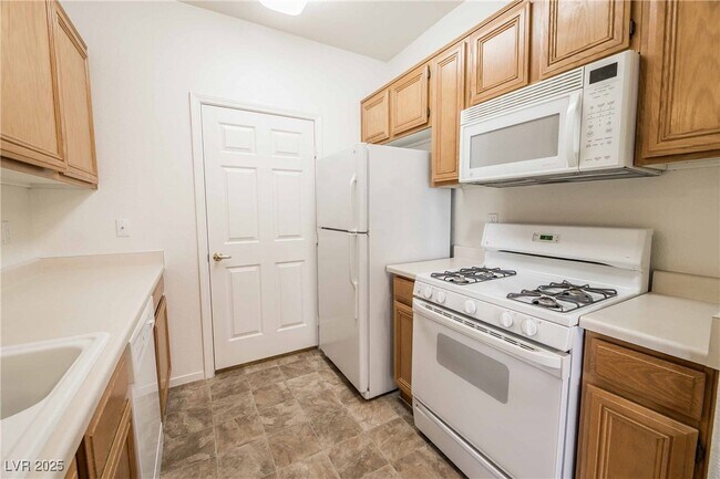 Building Photo - 7135 S Durango Dr
