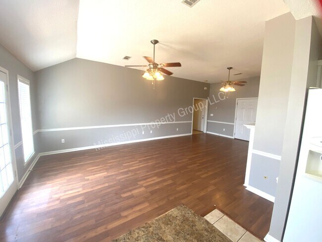 Building Photo - 3BR/2BA For Rent