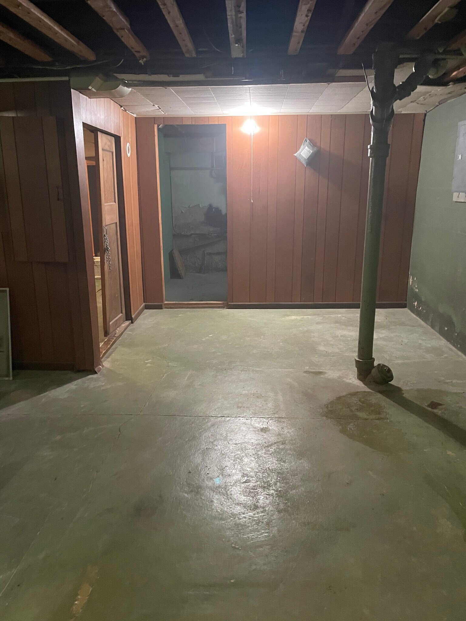 Basement / Storage - 2549 Upham St