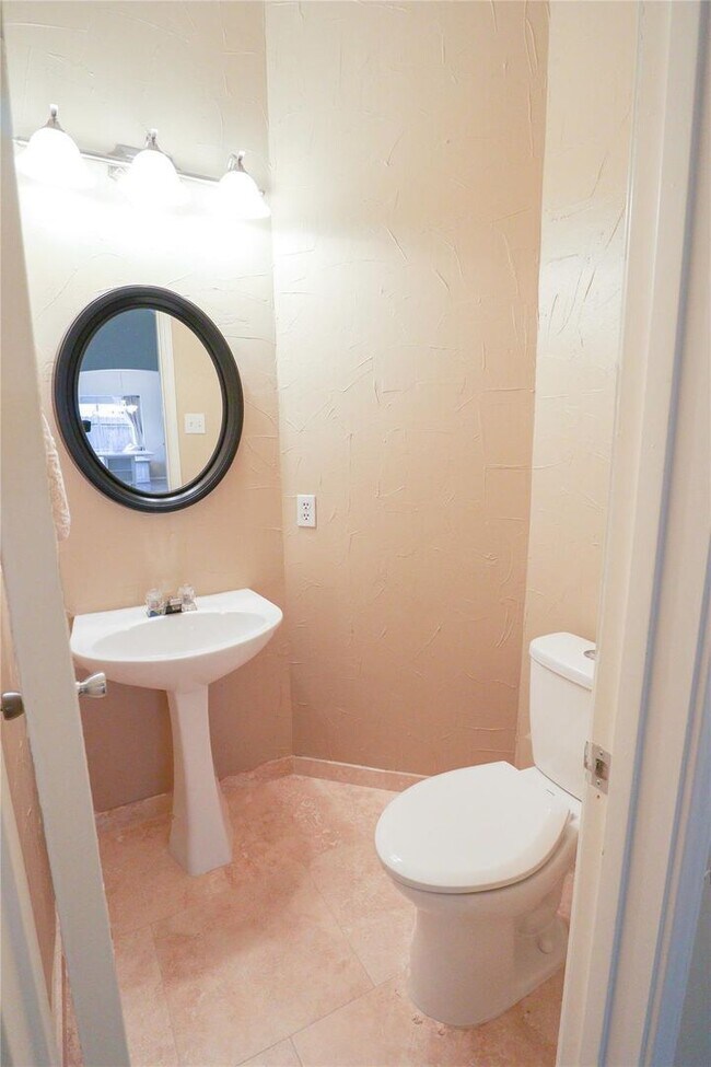 Building Photo - 23207 Olive Ridge Ct