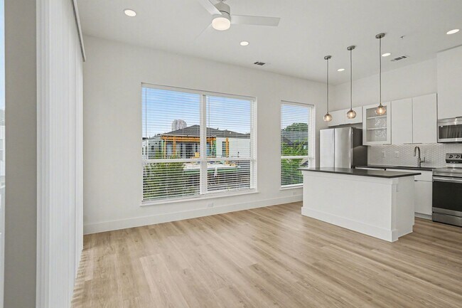 Building Photo - Be the first to live in Unit 205 at 2217 Fitzhugh—a brand-new 2026 construction offering 597 sq f...