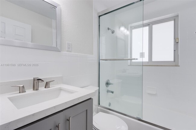 Building Photo - 922 Nautilus Isle