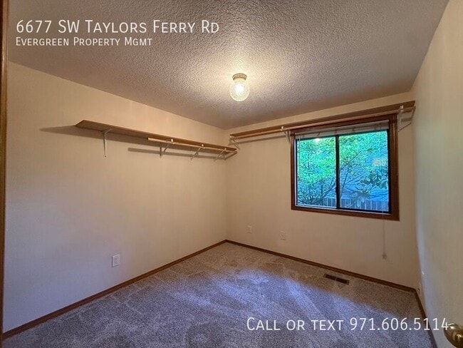 Building Photo - 6677 SW Taylors Ferry Rd