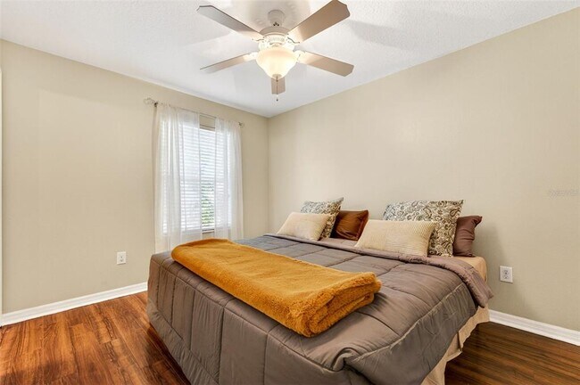 Building Photo - 2713 Lantern Hill Ave