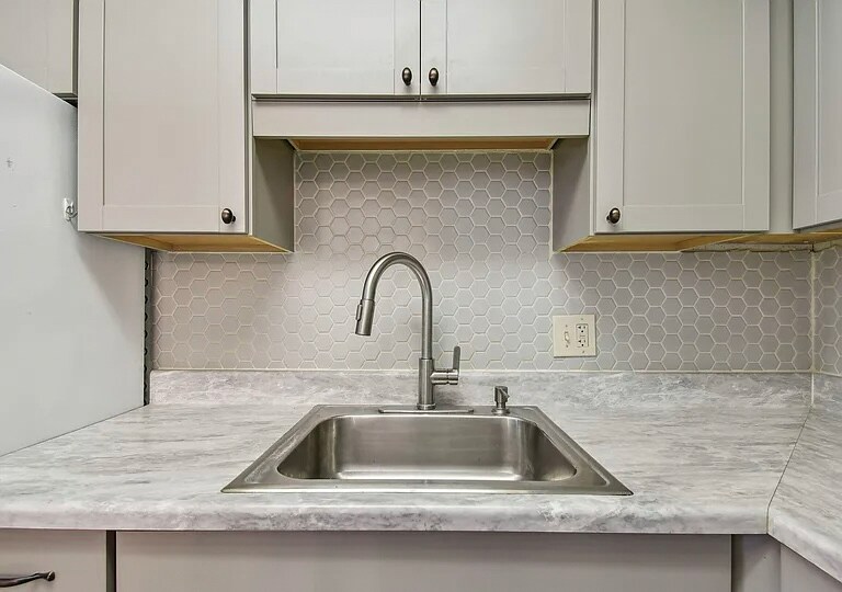 Building Photo - 1900 59th Ave N