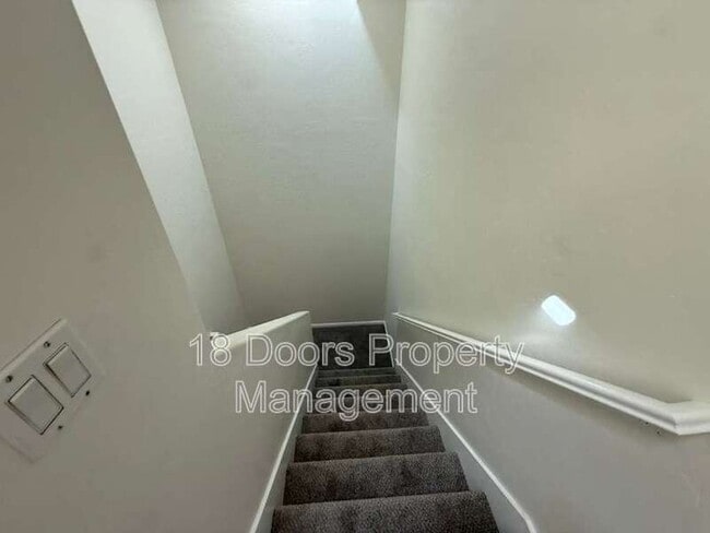 Building Photo - 1935 Felspar St