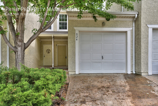 Building Photo - Cottage Park Townhome - Available March 24th