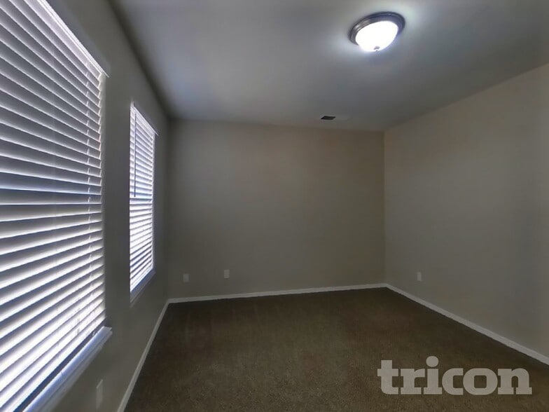 Building Photo - 7600 Snowy Egret Ct NW