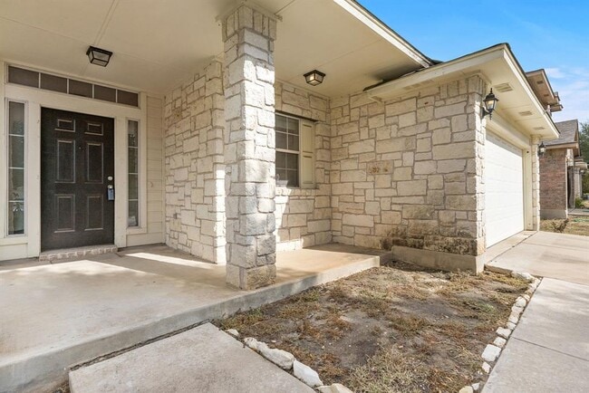 Building Photo - 3769 Castle Rock Dr