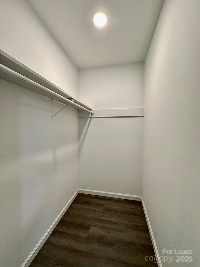 Building Photo - 5415 Amado St