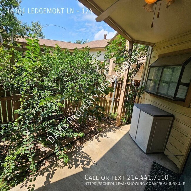 Building Photo - 16301 Ledgemont Ln