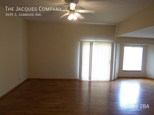 Building Photo - 3495 Leawood Ave
