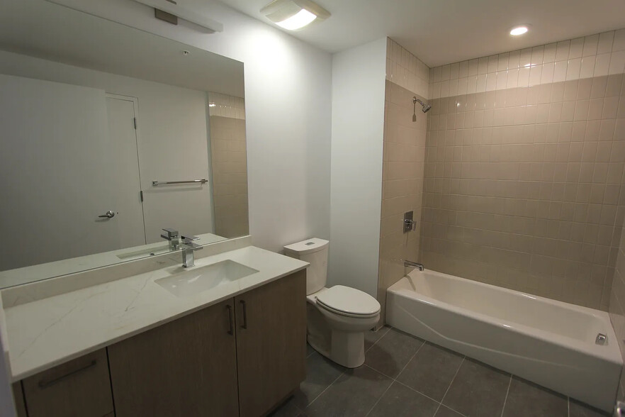 Building Photo - 540 W 114th St