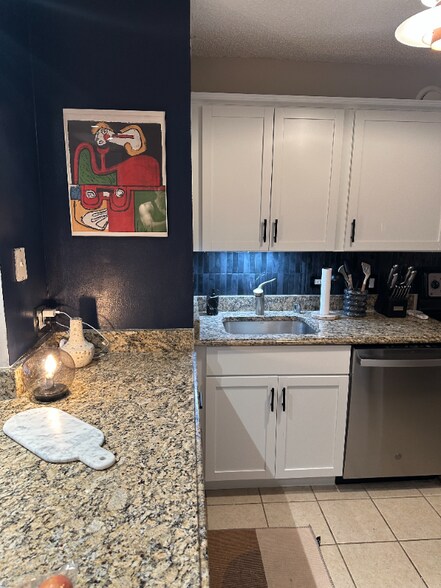 Building Photo - 30 E Huron St